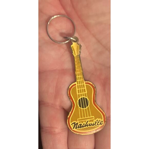 VTG Nashville Music Guitar Instrument Keychain Key Enamel Keyring Tag Fob - Picture 2 of 2